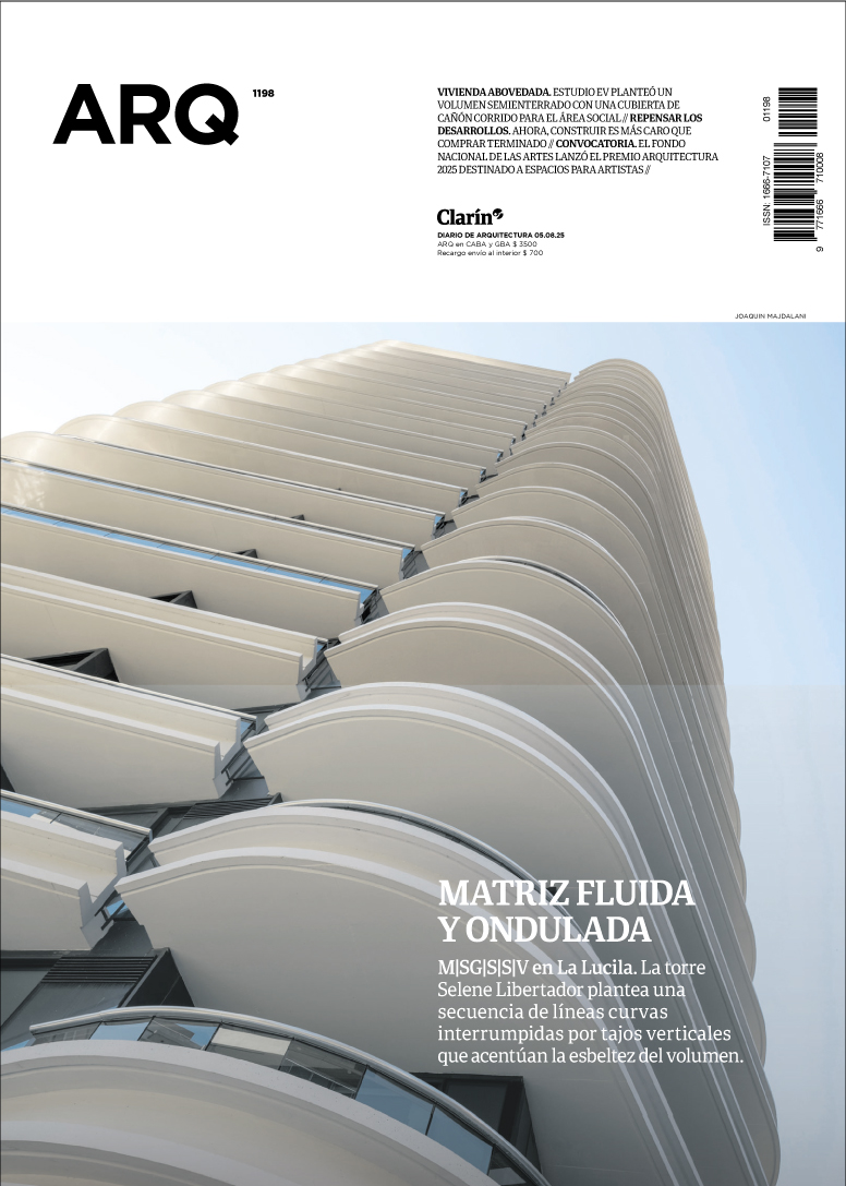 Sele Libertador - ARQ Clarin, Tapa